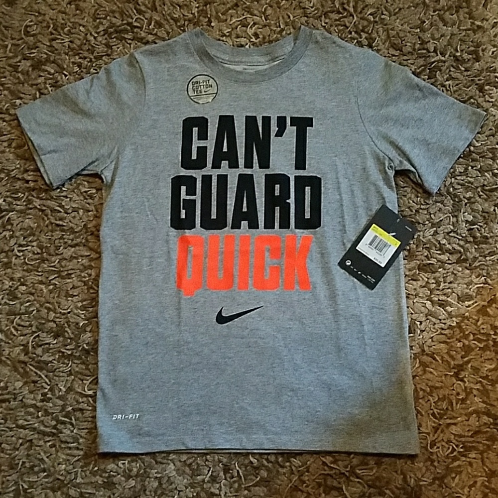 Boys Nike t-shirt.